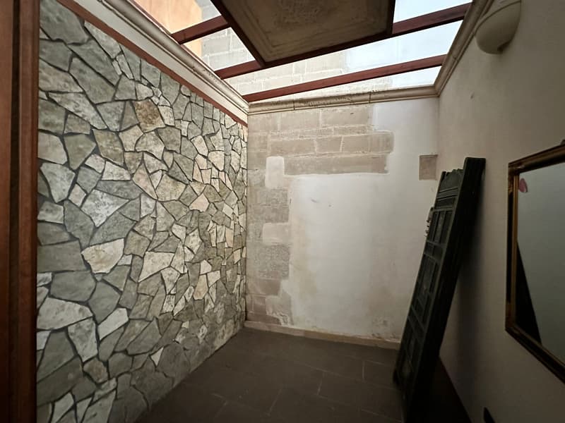 Elegante Villa Indipendente in Vendita a Maglie (37)