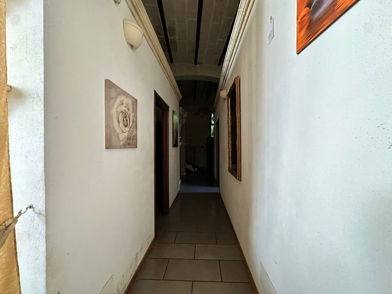 Elegante Villa Indipendente in Vendita a Maglie (33)