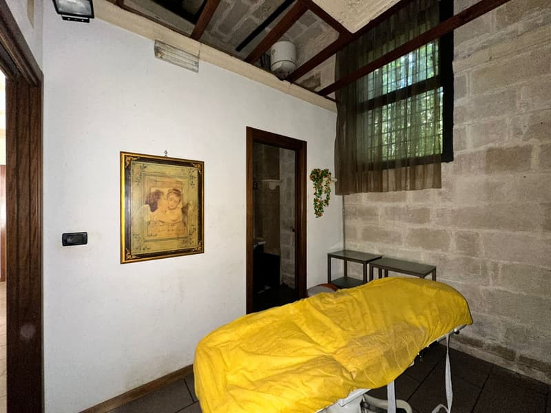 Elegante Villa Indipendente in Vendita a Maglie (29)