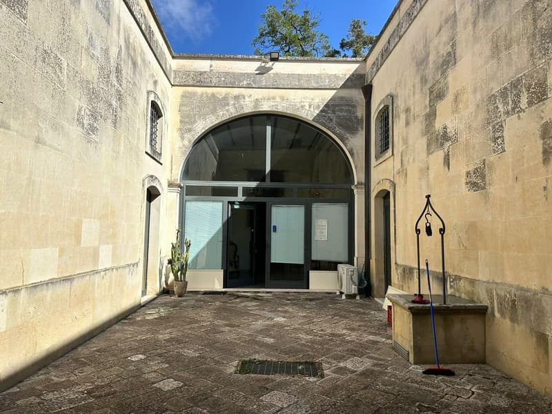 Elegante Villa Indipendente in Vendita a Maglie (4)