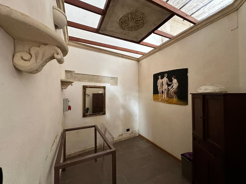 Elegante Villa Indipendente in Vendita a Maglie (40)