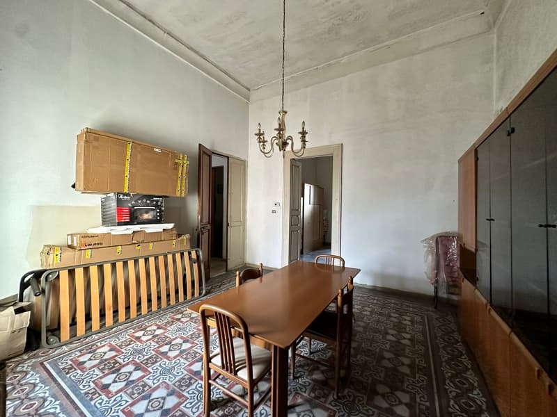 Affascinante Villa Storica in Vendita a Maglie (35)