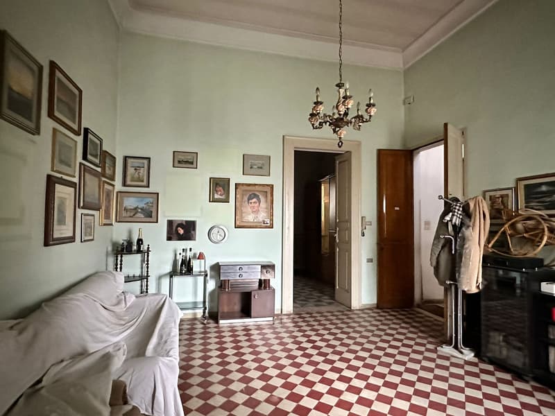 Affascinante Villa Storica in Vendita a Maglie (58)