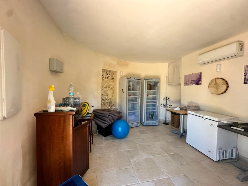 1525-VC - Scorrano - Villa di Nuova Costruzione con Piscina e Giardino Incantevole (20)