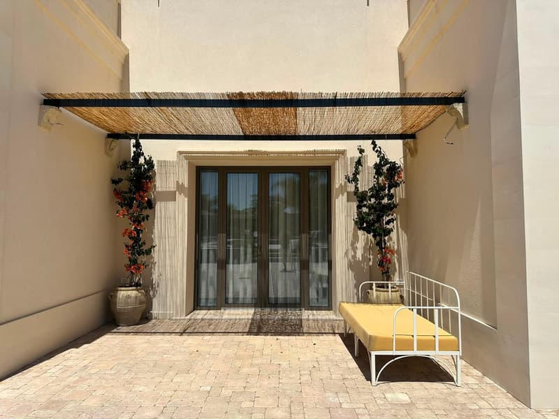 1525-VC - Scorrano - Villa di Nuova Costruzione con Piscina e Giardino Incantevole (24)