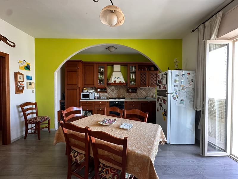 Appartamento con balcone e garage a Muro Leccese (7)