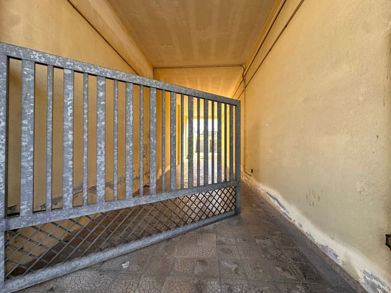 Appartamento con balcone e garage a Muro Leccese (22)