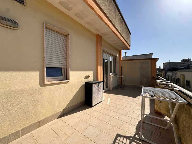 Appartamento con balcone e garage a Muro Leccese (19)