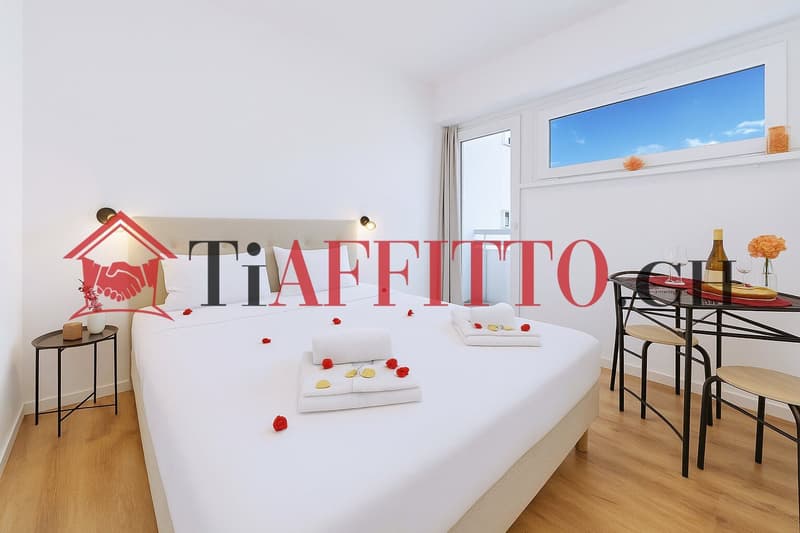 FUNZIONALE MONOLOCALE CON BALCONCINO A MOLINO NUOVO (2)