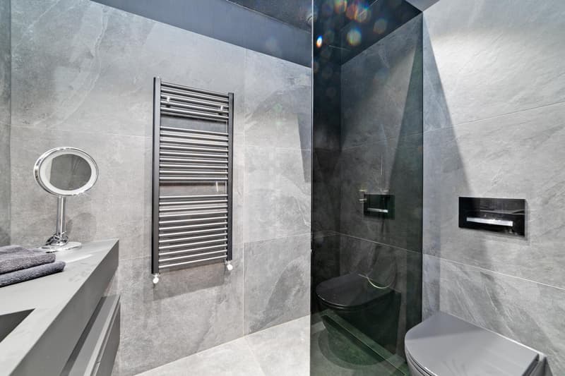 PRESTIGIOSO 3.5 LOCALI CON VISTA LAGO A PORZA (11)