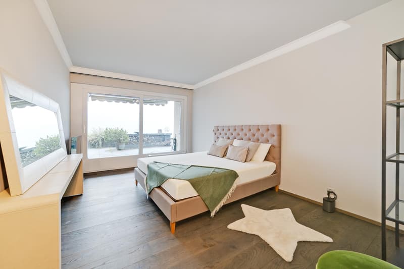 PRESTIGIOSO 3.5 LOCALI CON VISTA LAGO A PORZA (4)