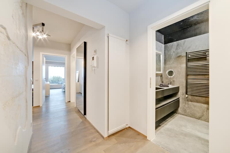 PRESTIGIOSO 3.5 LOCALI CON VISTA LAGO A PORZA (5)