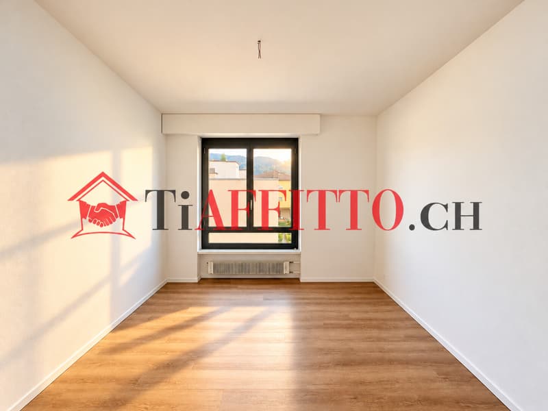 3.5 LOCALI SOLEGGIATO CON TERRAZZA A PONTE CAPRIASCA (9)
