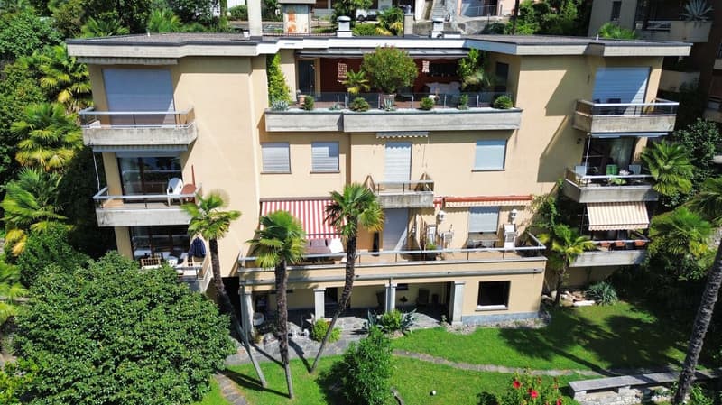 Elegante appartamento di 4.5 locali con balcone a Ponte Tresa (4)
