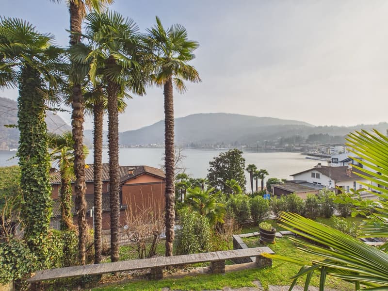 Elegante appartamento di 4.5 locali con balcone a Ponte Tresa (8)