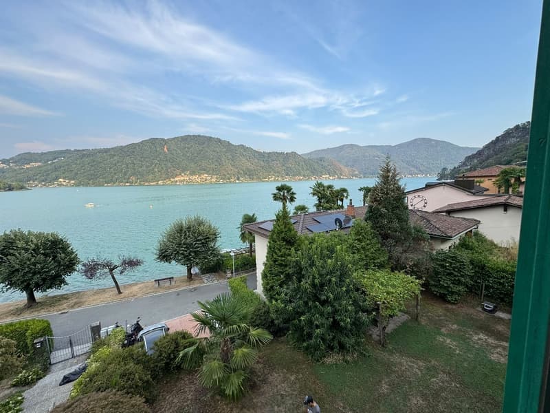 Esclusiva villa fronte lago con vista a 180° – potenziale per 4 appartamenti di lusso (13)
