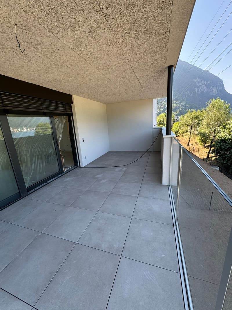 Elegante appartamento duplex di 3.5 locali a Melano (2)