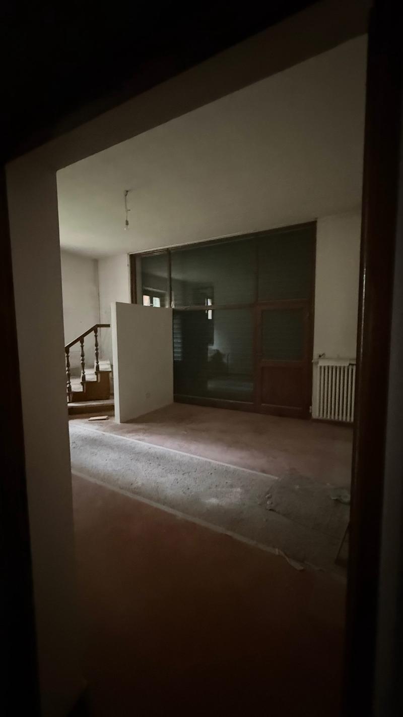 Prestigiosa villa di lusso con piscina a Venegono Inferiore (13)