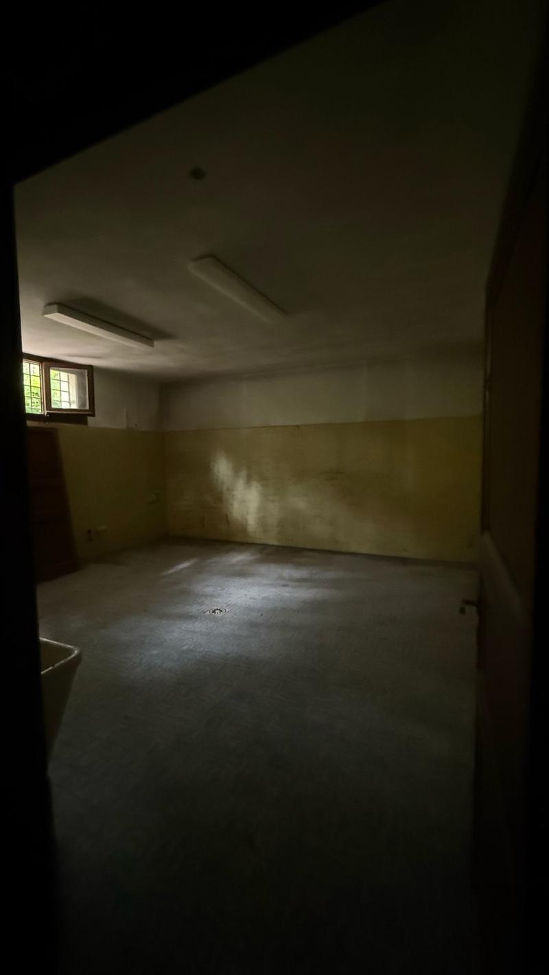 Prestigiosa villa di lusso con piscina a Venegono Inferiore (20)