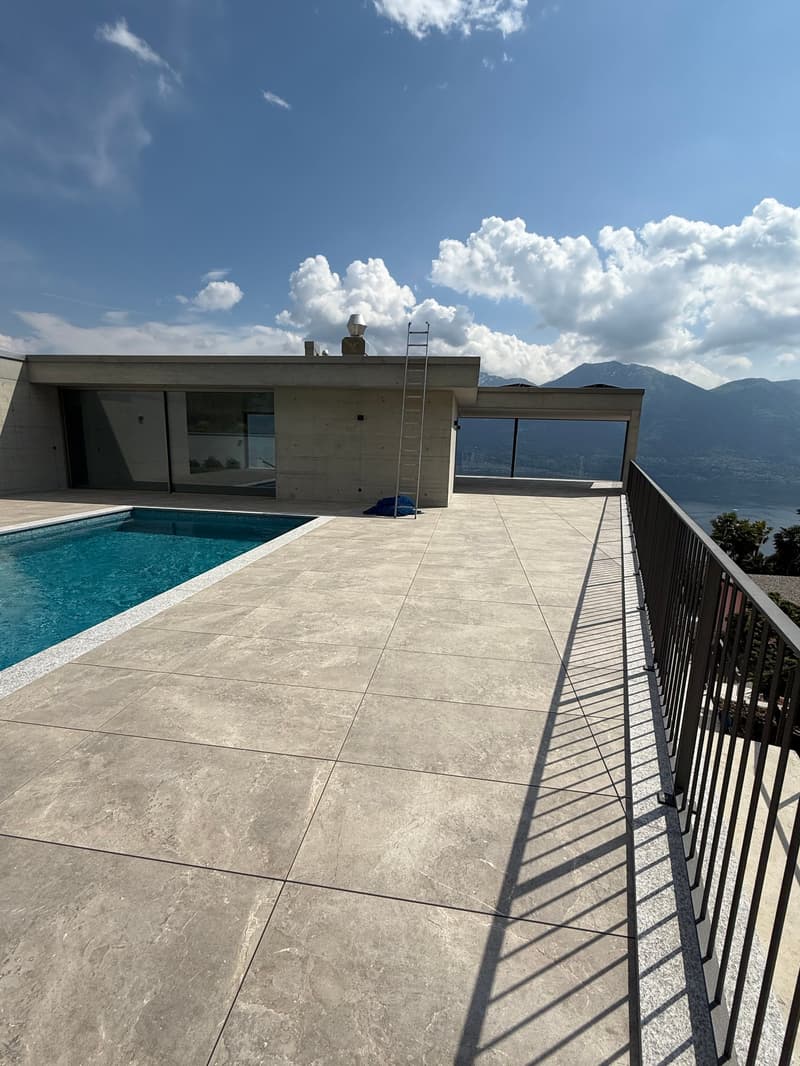 Attico di lusso con vista panoramica a Brione sopra Minusio (2)