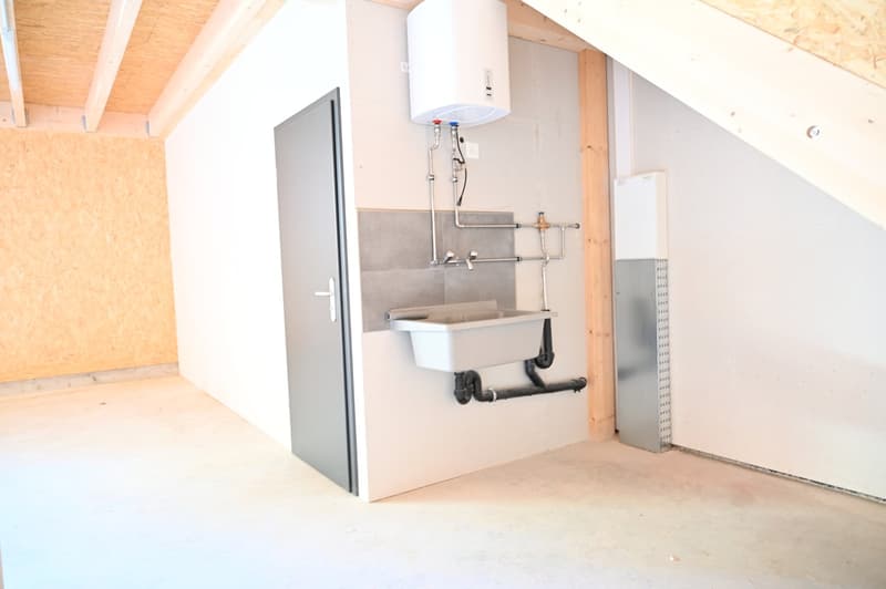 Espace industriel à louer à Vallorbe – 200 m² - entièrement équipé (4)