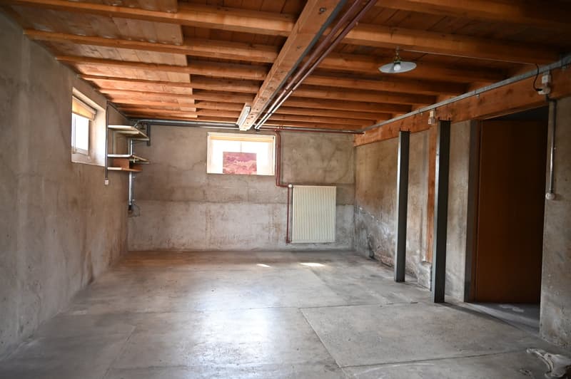 Maison individuelle à rénover dans un quartier paisible (5)