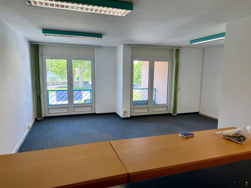 Bureau spacieux à louer à Payerne – 5 pièces, 143 m² (11)