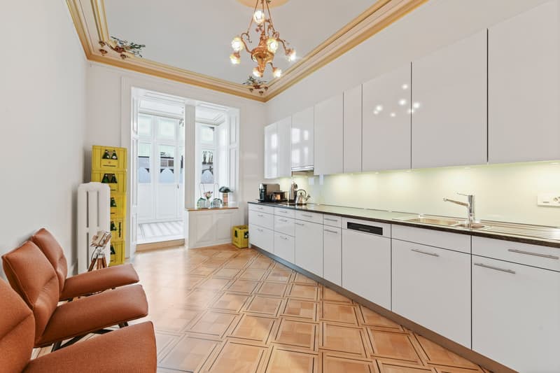 Exklusives, möbliertes Büro in repräsentativem Altbau im Herzen von Zürich (8)