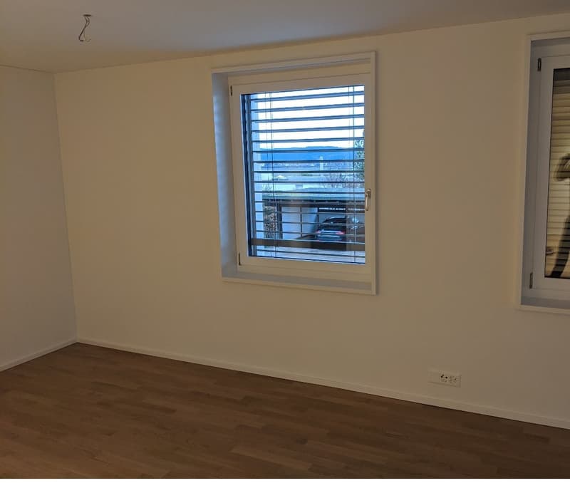 Moderne 4.5-Zimmer-Wohnung mit Balkon in Bassersdorf inkl. 2 Parkplätze (6)