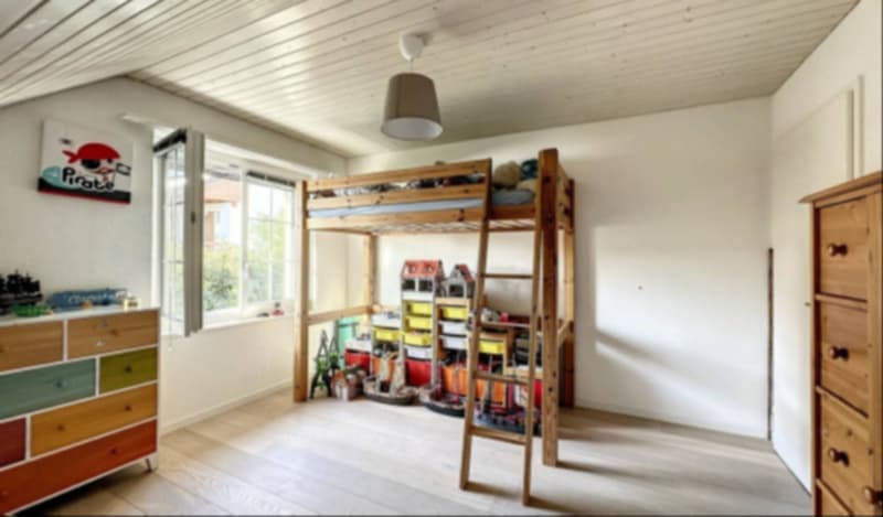 Ravissante maison familiale avec grand jardin et vue (12)