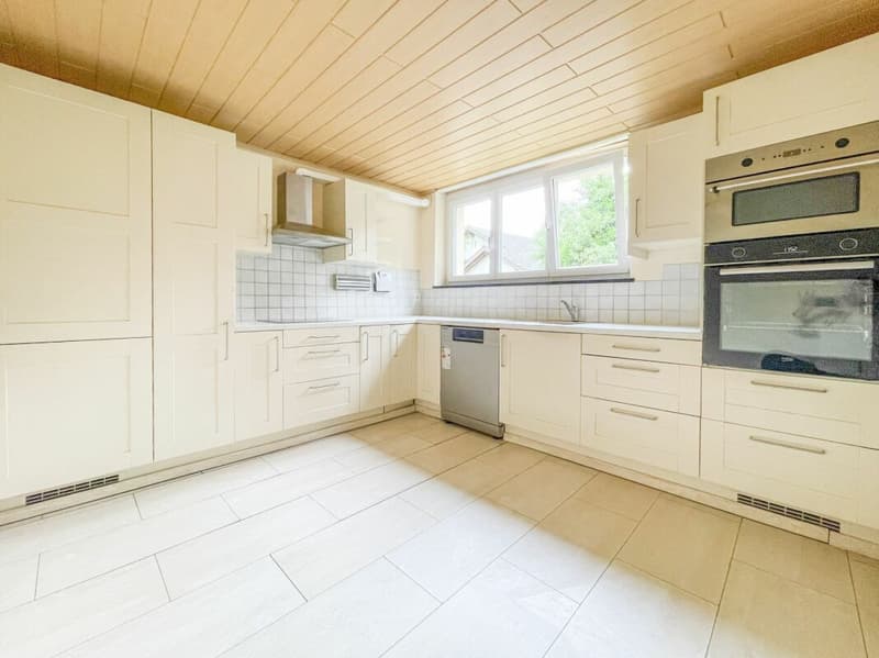 Zweifamilienhaus mit viel Platz, Potenzial und zentraler Lage (8)