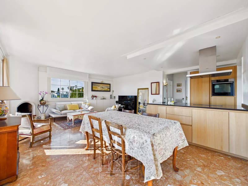 Exklusive Dachgeschosswohnung mit Meerblick im Quartier Californie von Cannes (10)