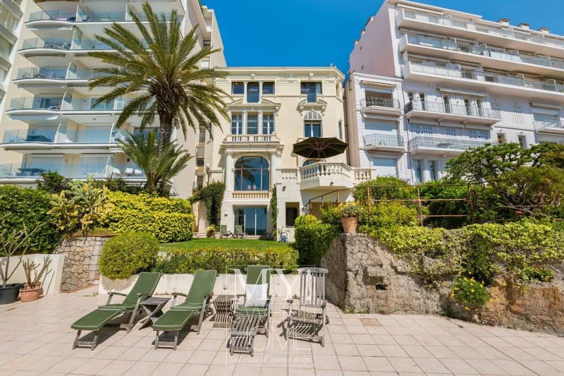 Cannes Midi | Villa storica in prima linea di mare con carattere Belle-Époque (24)