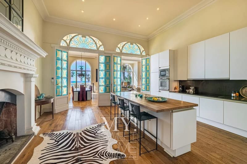 Cannes Midi | Villa storica in prima linea di mare con carattere Belle-Époque (6)
