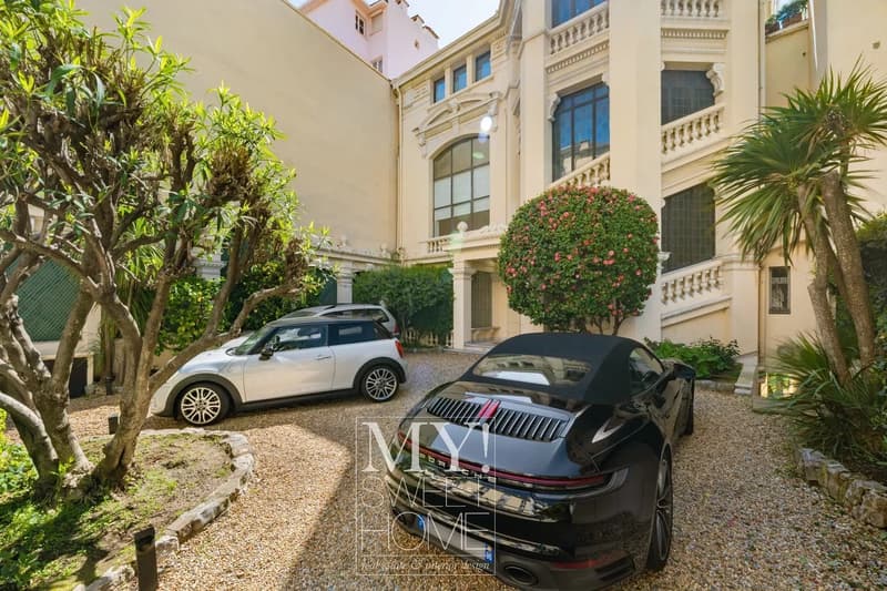 Cannes Midi | Villa storica in prima linea di mare con carattere Belle-Époque (26)
