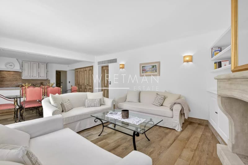 Saint-Tropez Altstadt 95 m² 3 Schlafzimmer Kamin Terrasse Südwest 5 Minuten zum Hafen (10)