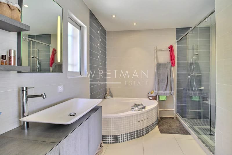 Elegante Villa mit Pool in Montauroux, 4 Schlafzimmer (11)