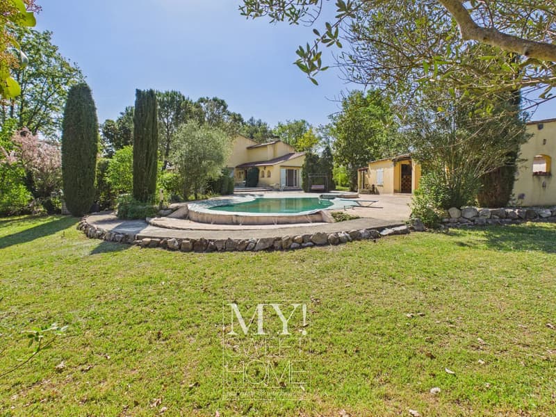 Exklusive Villa mit Pool in Callian, 200 m², 4 Schlafzimmer (4)