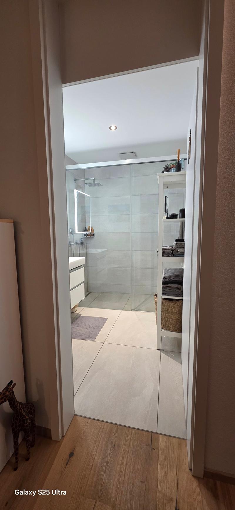 Maison mitoyenne moderne de 6.5 pièces à Port (38)