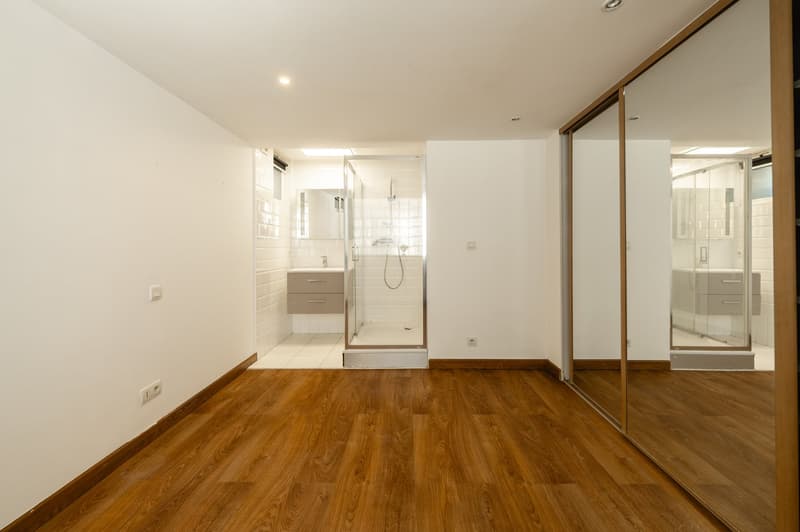 Appartement terrasse de 4 pièces à Divonne-les-Bains – 92m2 - terrasses (76m2), parking, box fermé (9)