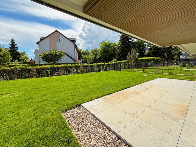 Appartement terrasse de 5 pièces à Divonne-les-Bains - 108m2 - jardin, cave, double garage (1)