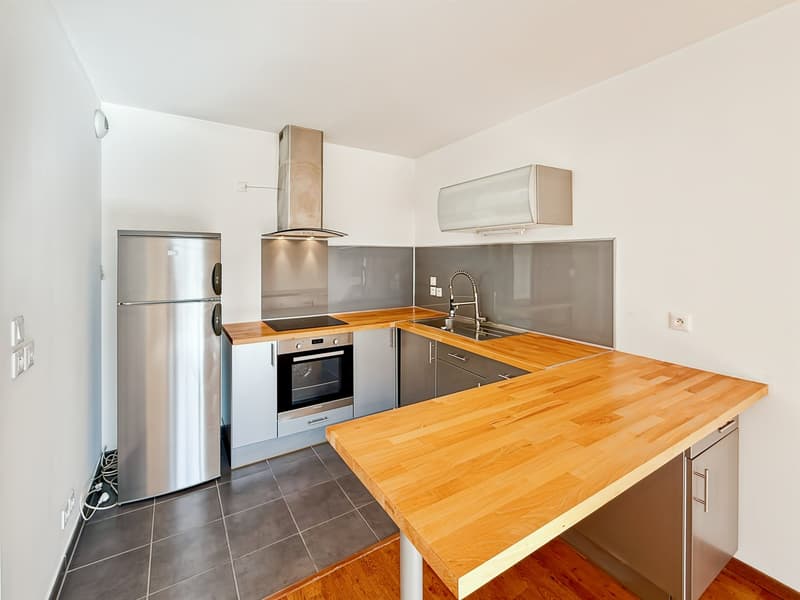 Charmant appartement de 2 pièces avec balcon et piscine à Prévessin-Moëns (7)