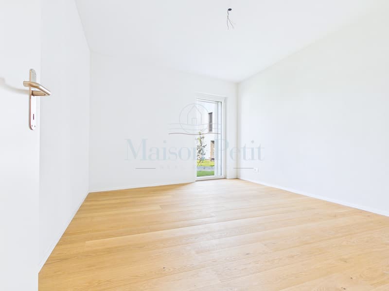 Zauberhafte 5.5-Zimmer-Gartenwohnung mit 336 m² Garten und Privatsphäre (13)