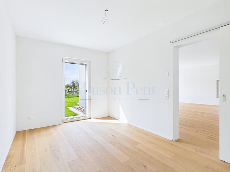 Zauberhafte 5.5-Zimmer-Gartenwohnung mit 336 m² Garten und Privatsphäre (8)