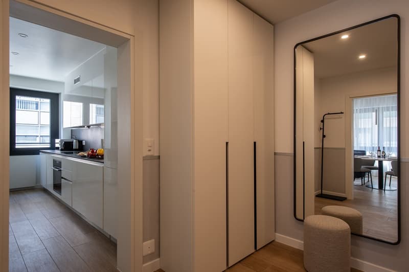 Flexible Rental from 1 Month — Furnished 2.5-Room Apartment with Balcony in Lugano (9)