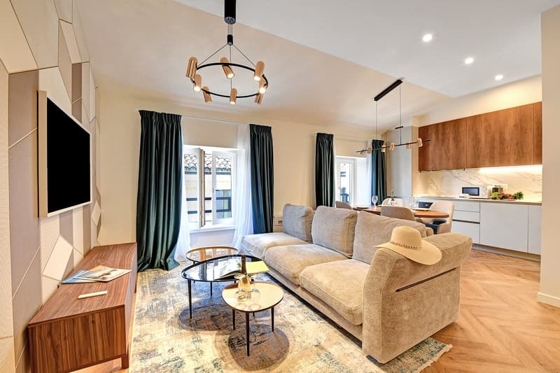 Flexible Rental from 1 Month — Furnished 3.5-Room Apartment in Central Lugano (10)