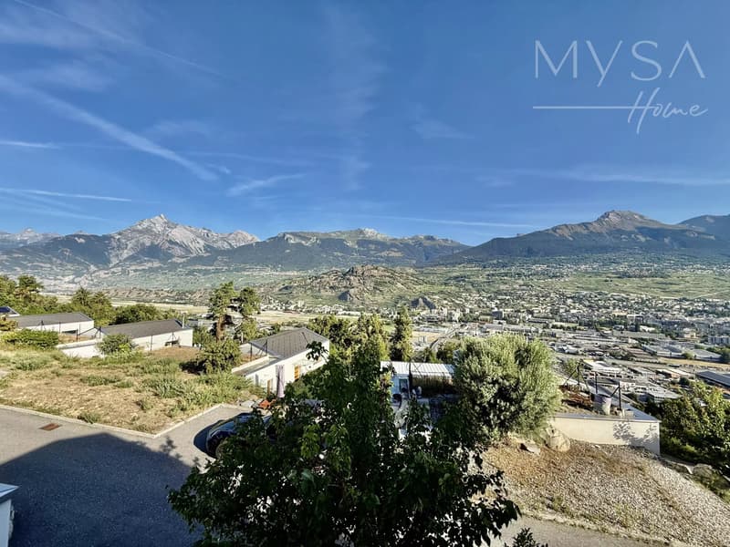 Villa moderne avec vue panoramique sur la vallée du Rhône (4)