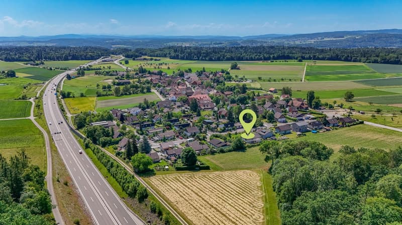 Luftansicht mit Verkehrsanbindung Schaffhausen - Winterthur - Zürich