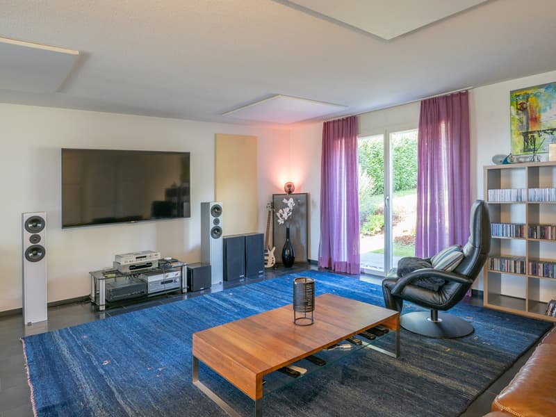 Stilvolles 6.5 Zimmer-Einfamilienhaus mit unverbaubarer Alpensicht (8)