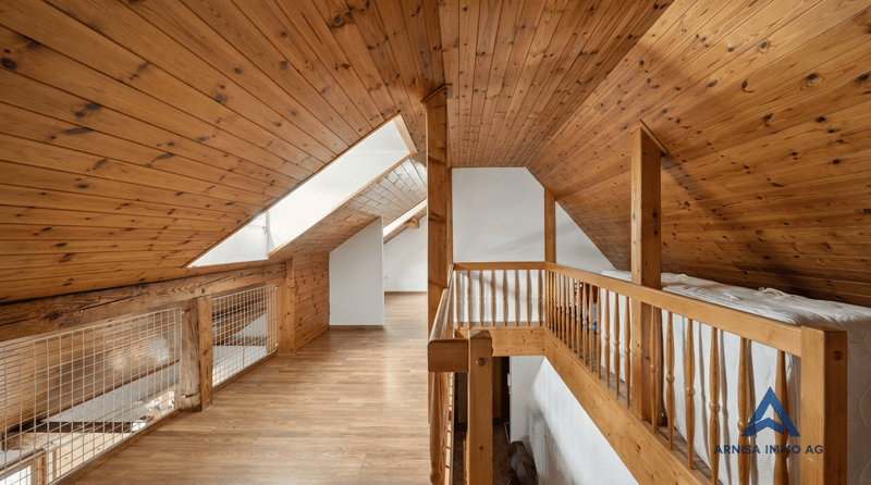 Charmante 4.5-Zimmer-Maisonettewohnung am Dorfplatz in Reigoldswil (8)